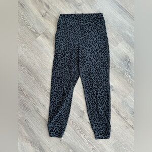 Abercrombie cheetah joggers, size: M